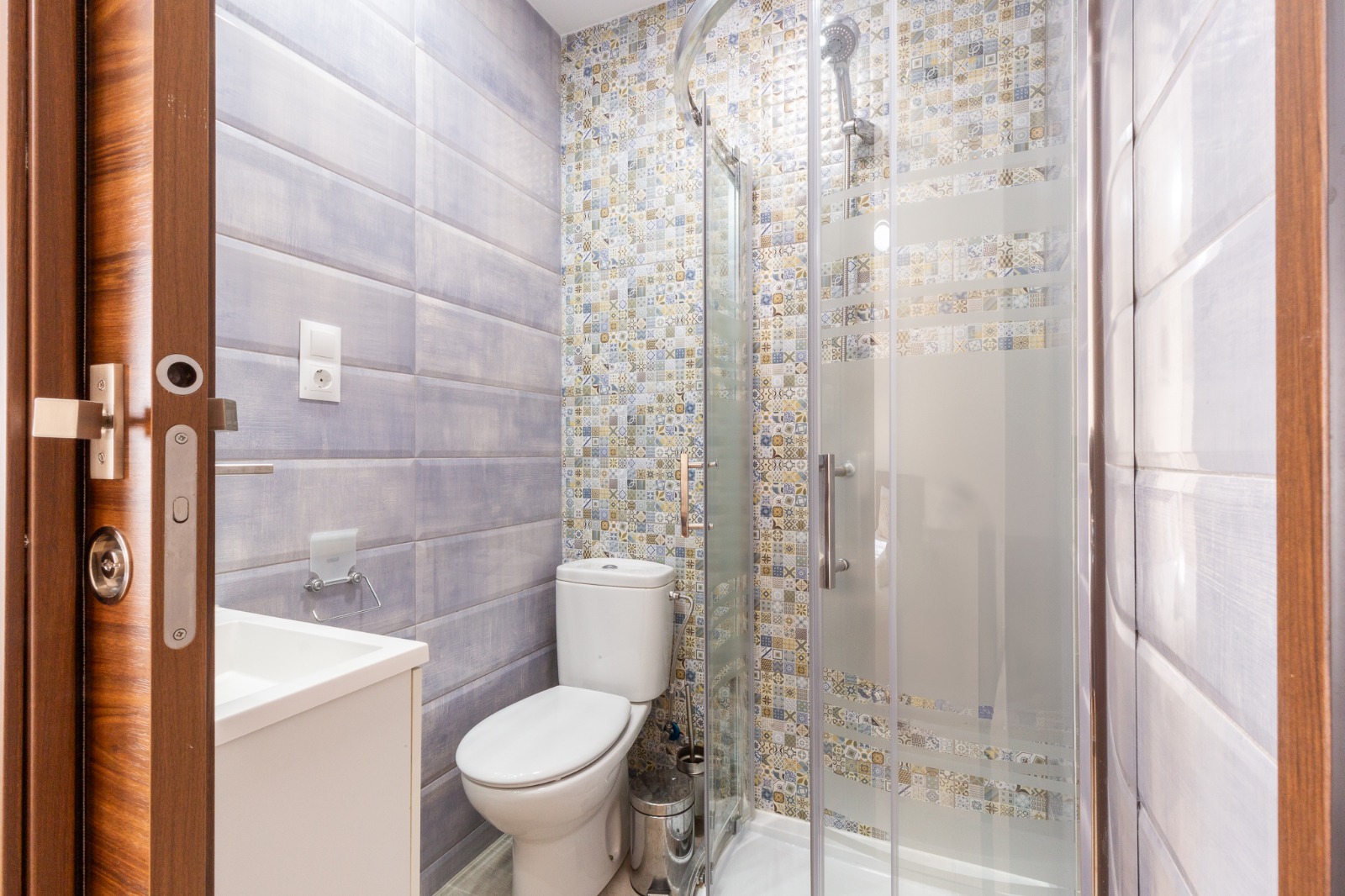 WhatsApp Image 2025-12-01 at 6.17.57 AM